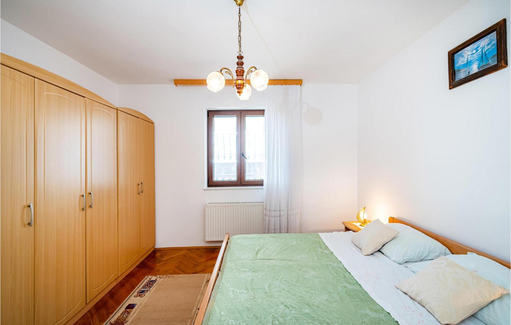 2 Bedroom Cozy Apartment In Zara Esterno foto