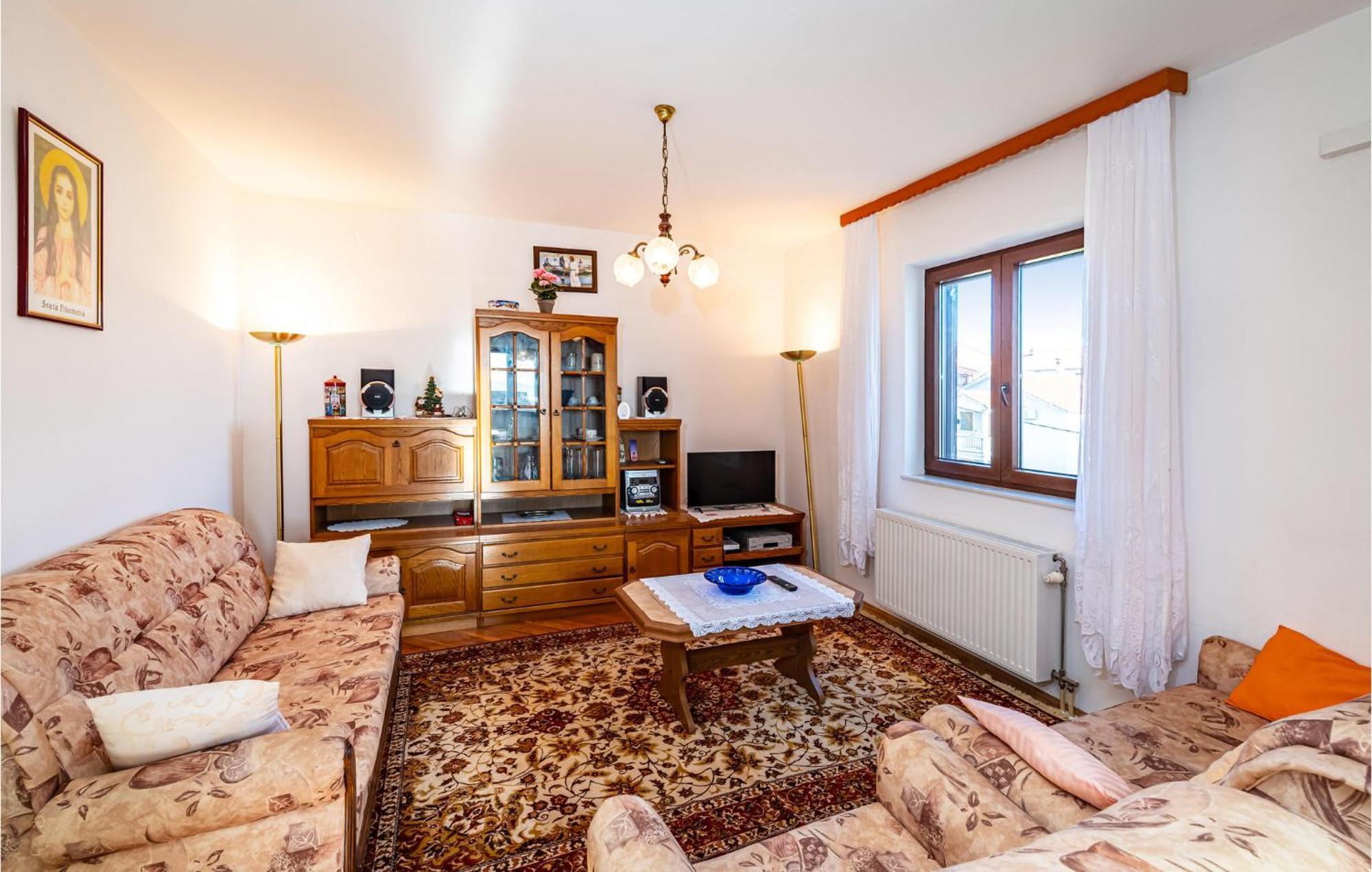 2 Bedroom Cozy Apartment In Zara Esterno foto