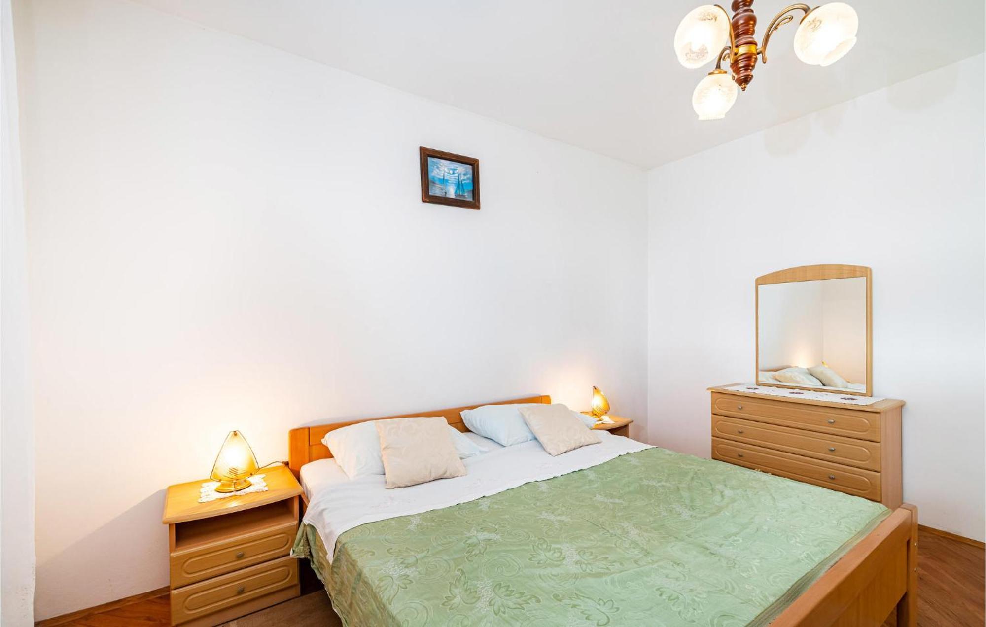 2 Bedroom Cozy Apartment In Zara Esterno foto