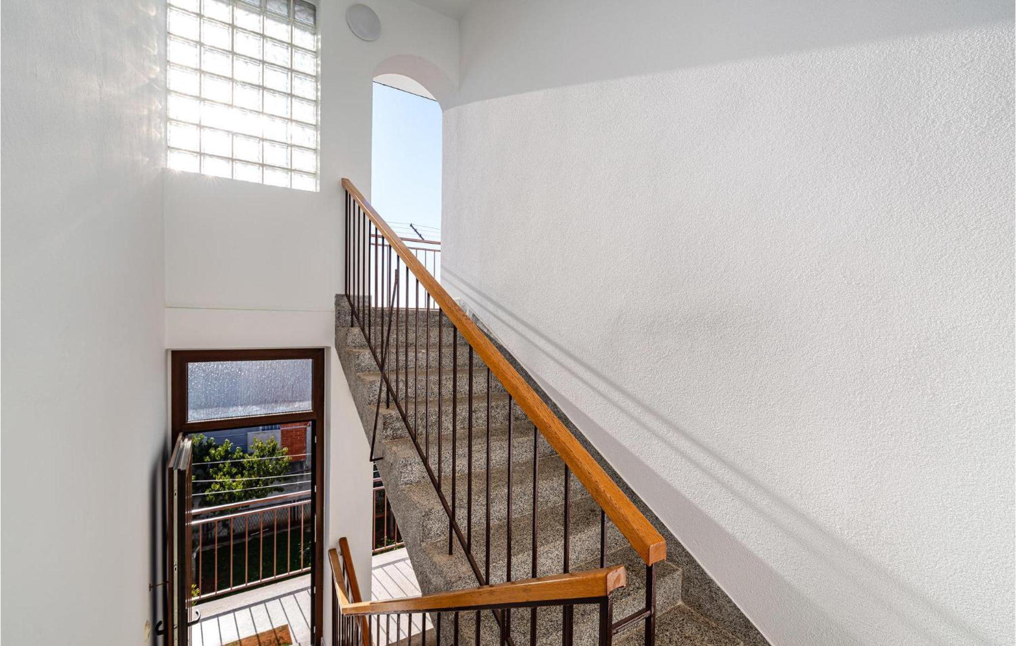 2 Bedroom Cozy Apartment In Zara Esterno foto
