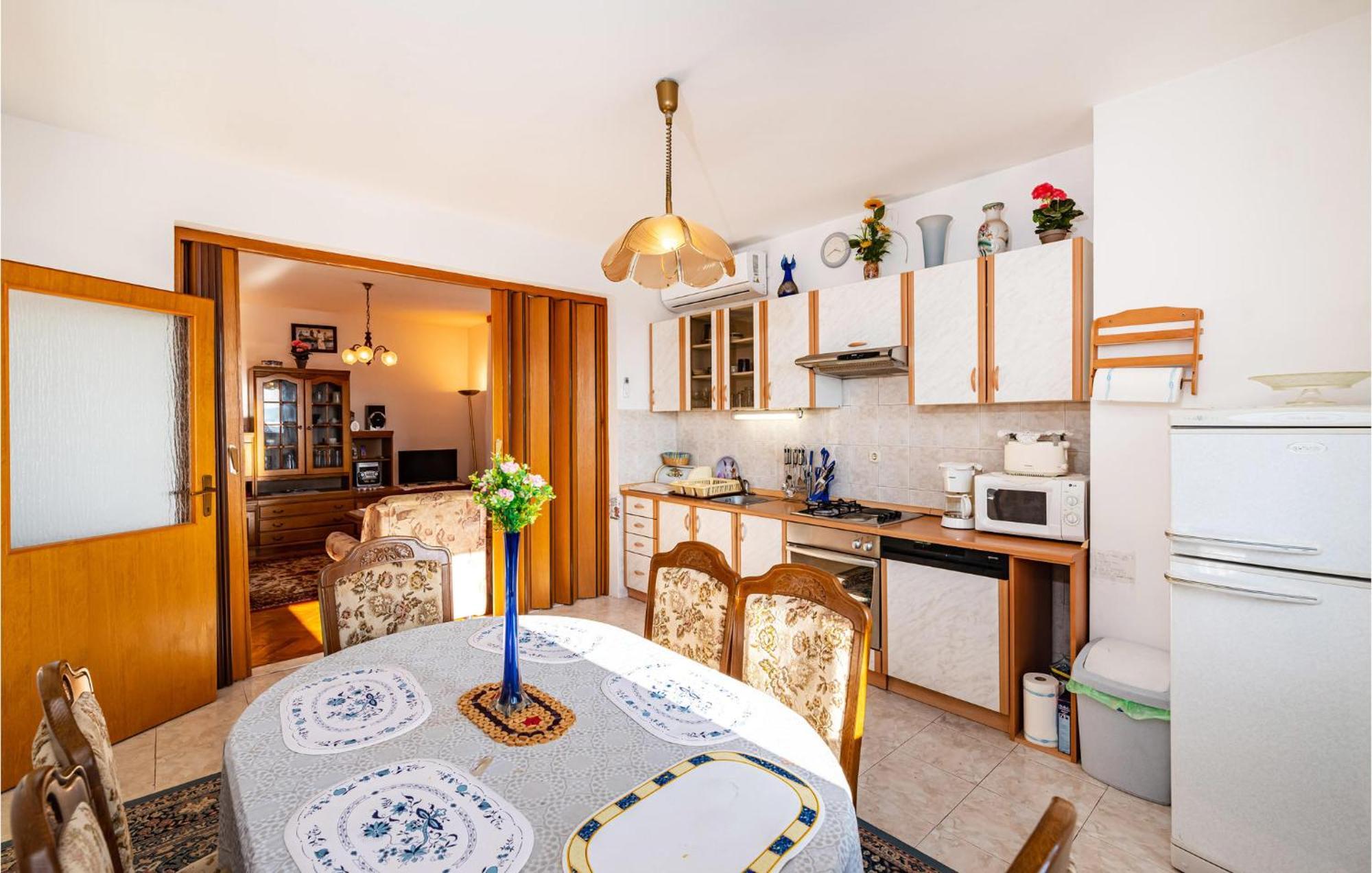 2 Bedroom Cozy Apartment In Zara Esterno foto