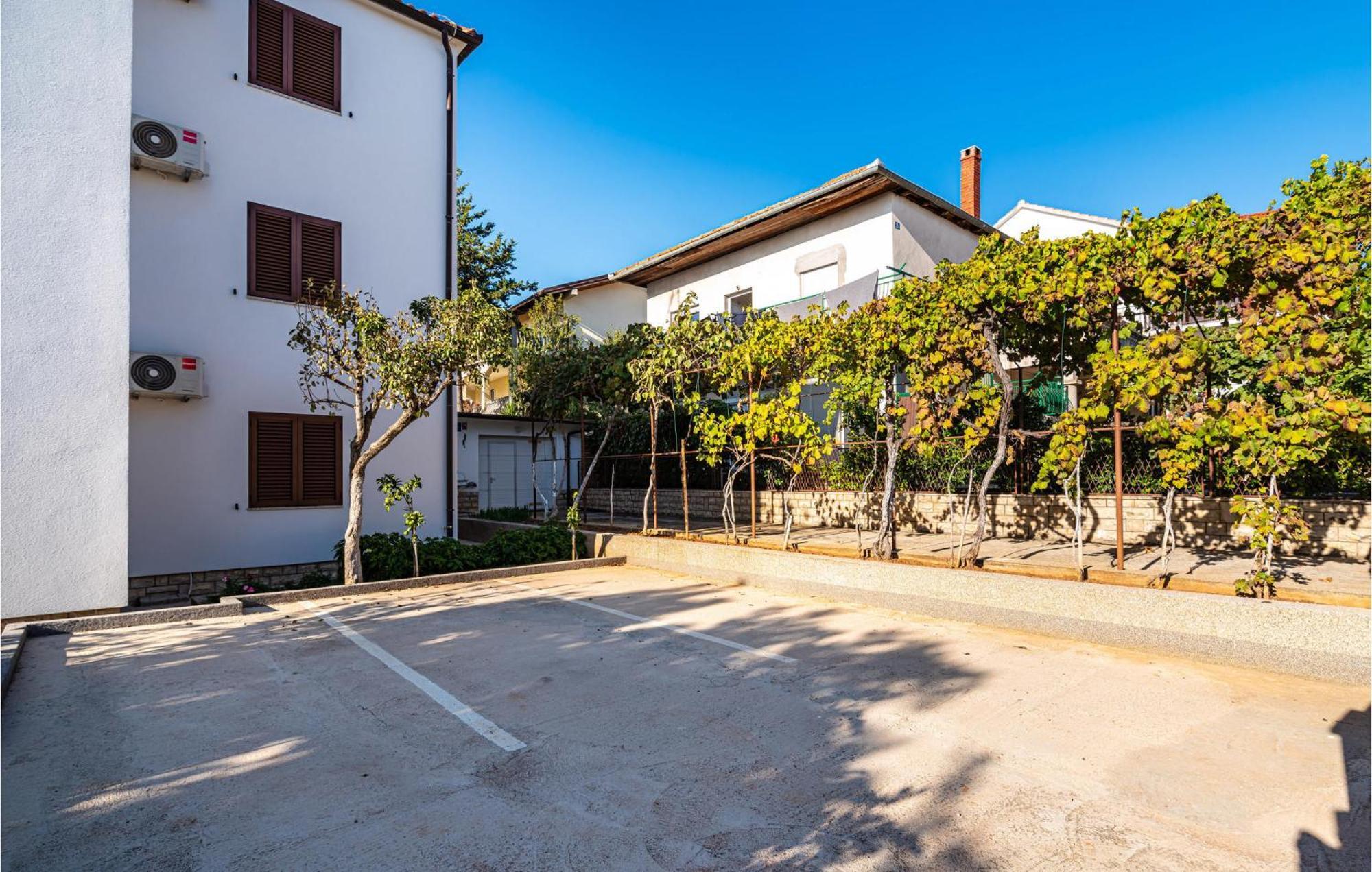 2 Bedroom Cozy Apartment In Zara Esterno foto
