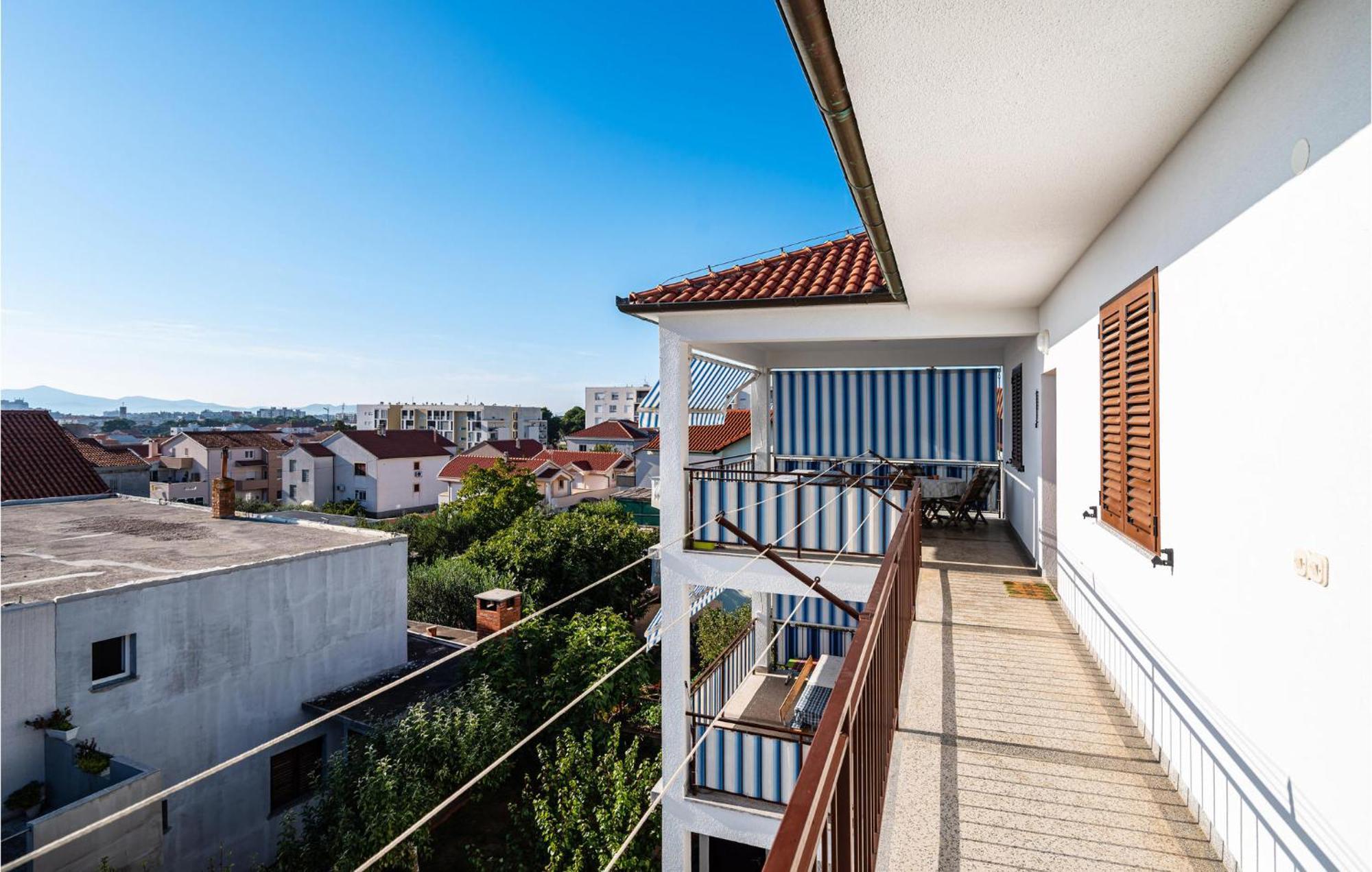 2 Bedroom Cozy Apartment In Zara Esterno foto