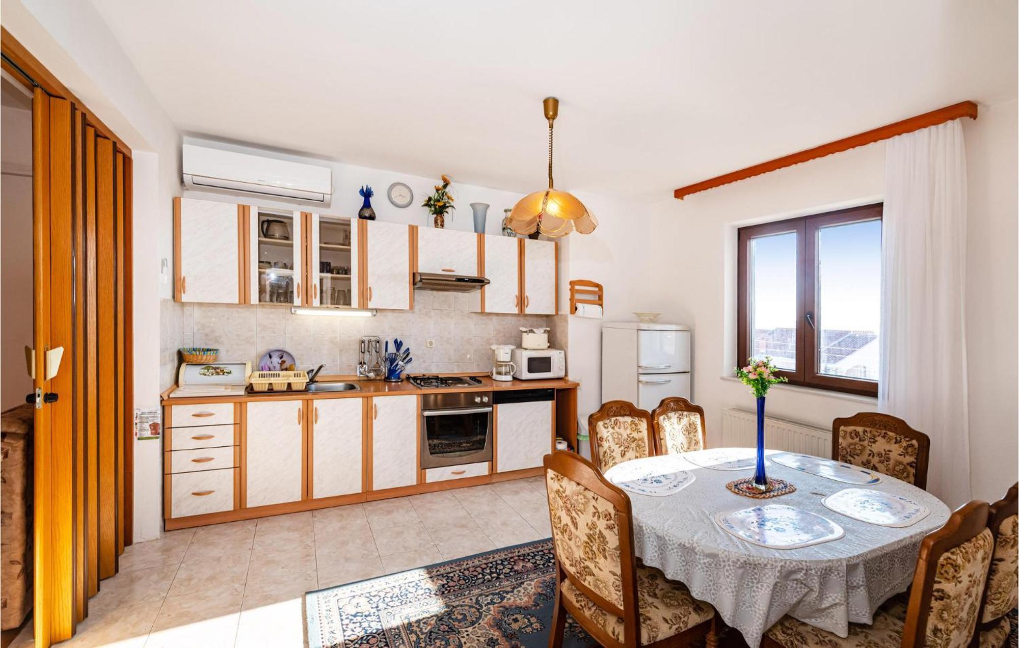 2 Bedroom Cozy Apartment In Zara Esterno foto